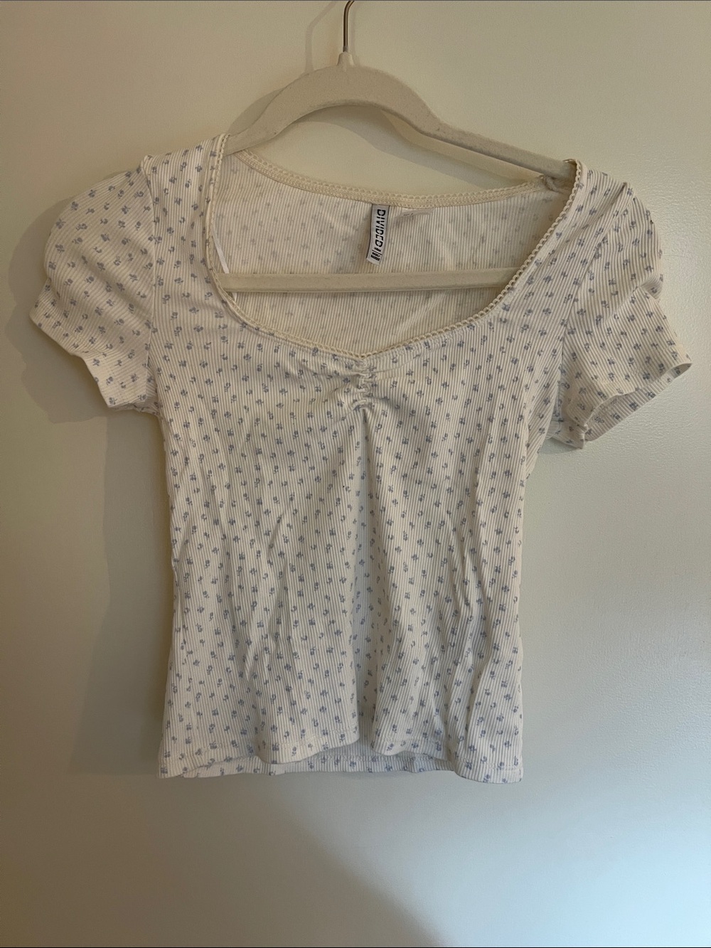Divided White Ribbed Scoop Neck Tee with Light Blue Floral Print